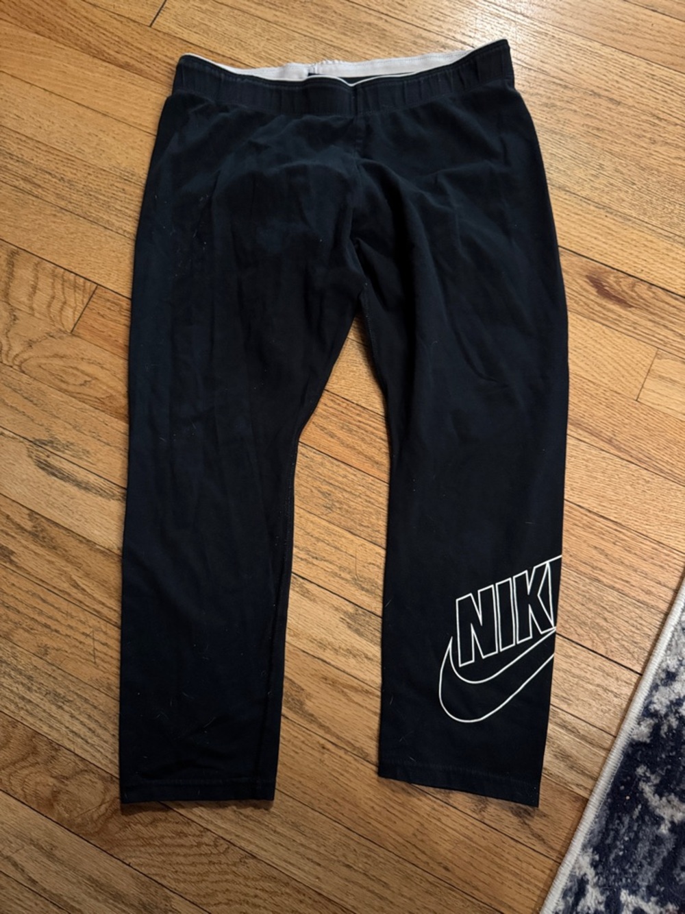 Nike Black Logo Capri Leggings
